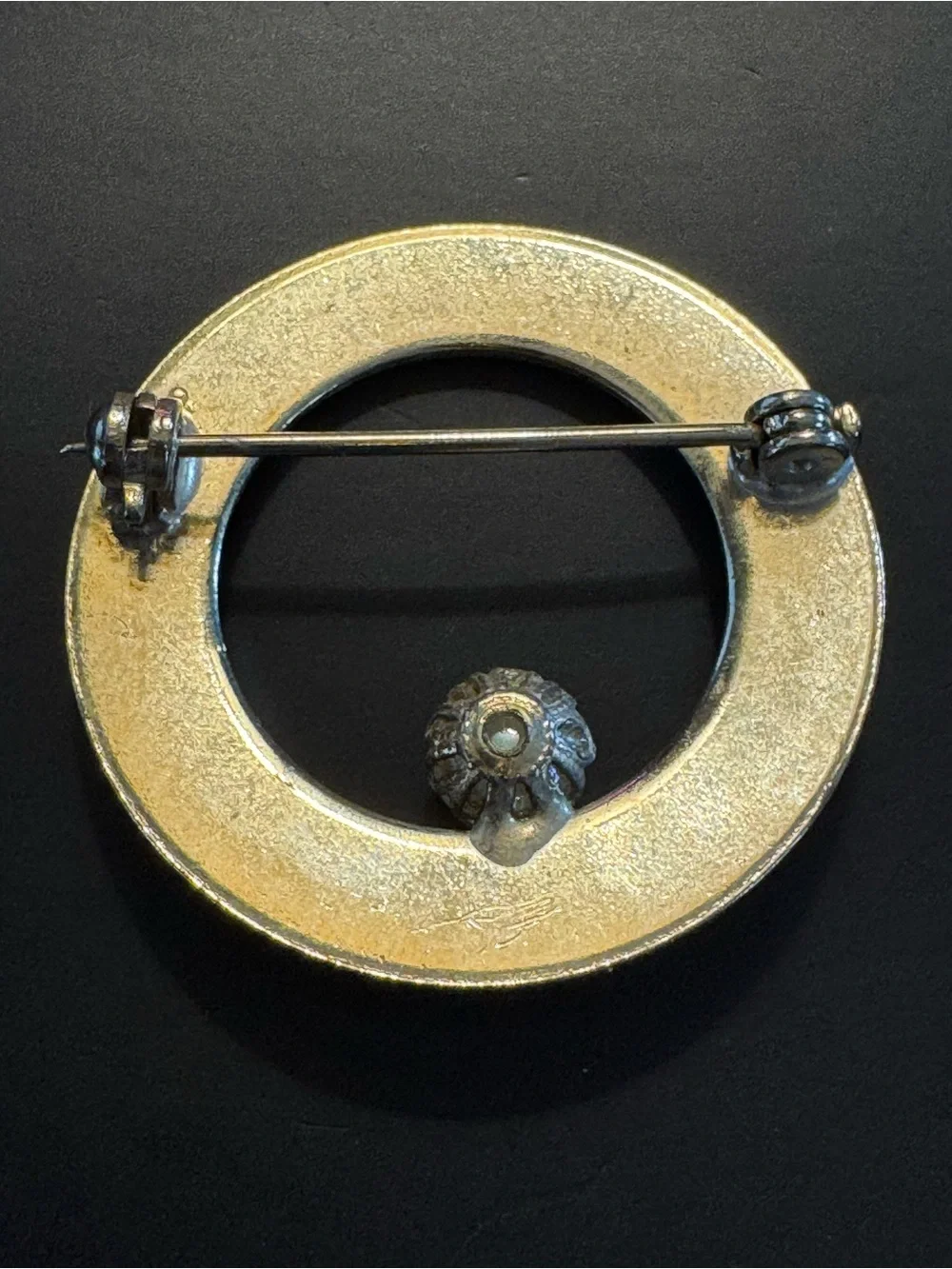 Vintage Gold Tone Circle Brooch with Genuine Cultured Pearl